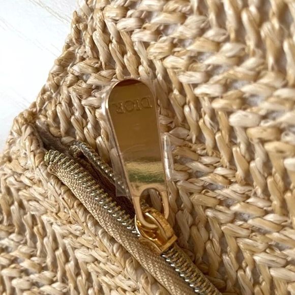 DIOR Rare Original Pouch 2023 Summer Limited Edition - Picture 12 of 15